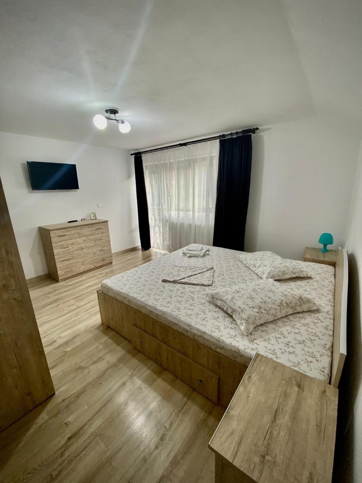 Hotel Casa Alex Curtea de Argeş Zewnętrze zdjęcie
