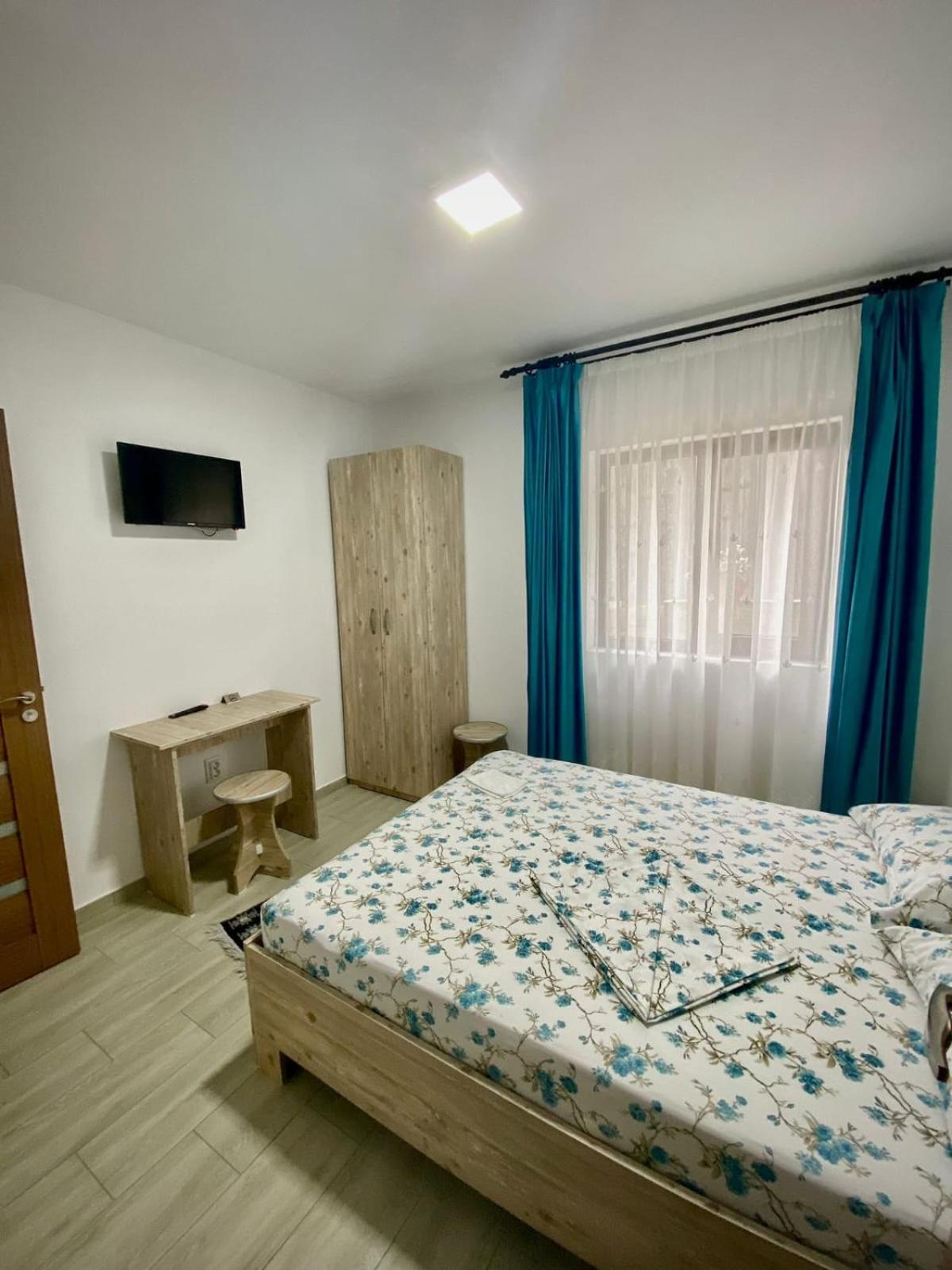 Hotel Casa Alex Curtea de Argeş Zewnętrze zdjęcie