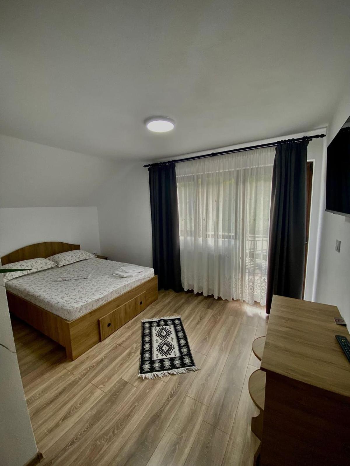 Hotel Casa Alex Curtea de Argeş Zewnętrze zdjęcie